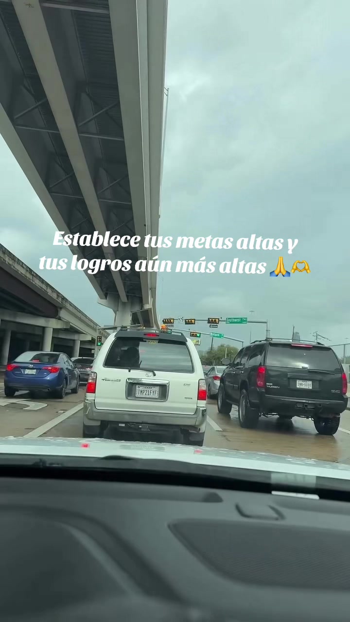 @ALONDRA CRISTAL 🧿💫✨