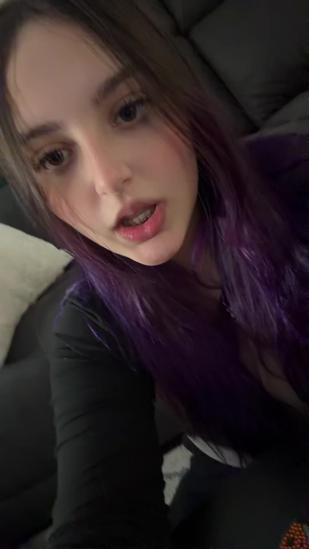 @Violet