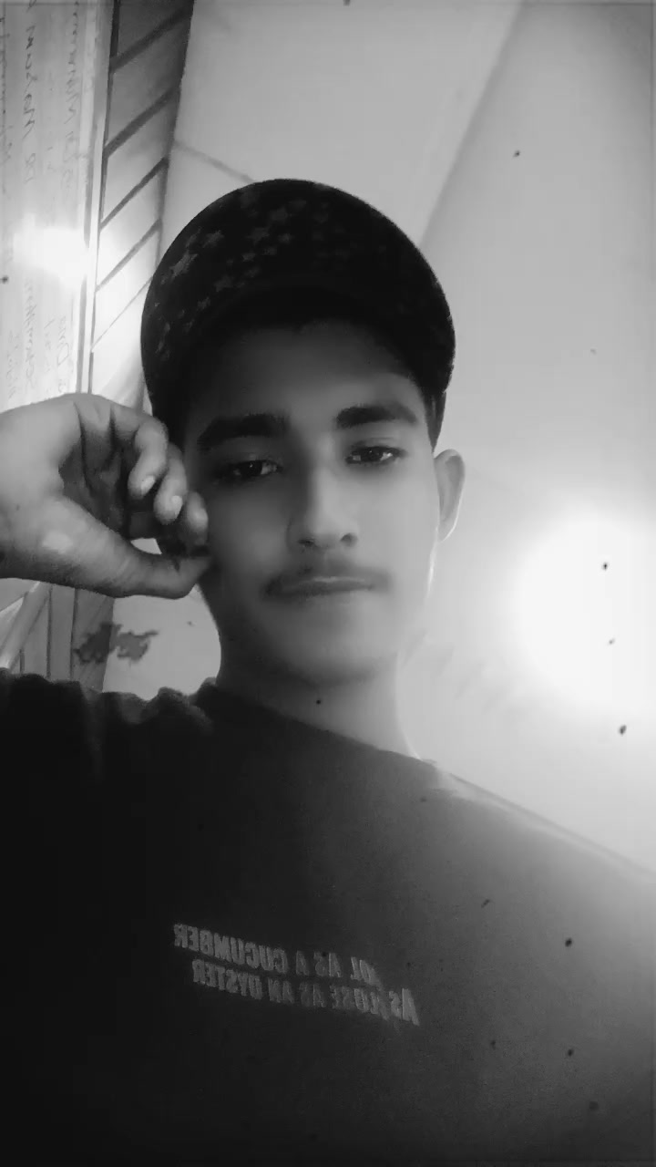 @কালা ফাটা 🕴️😁
