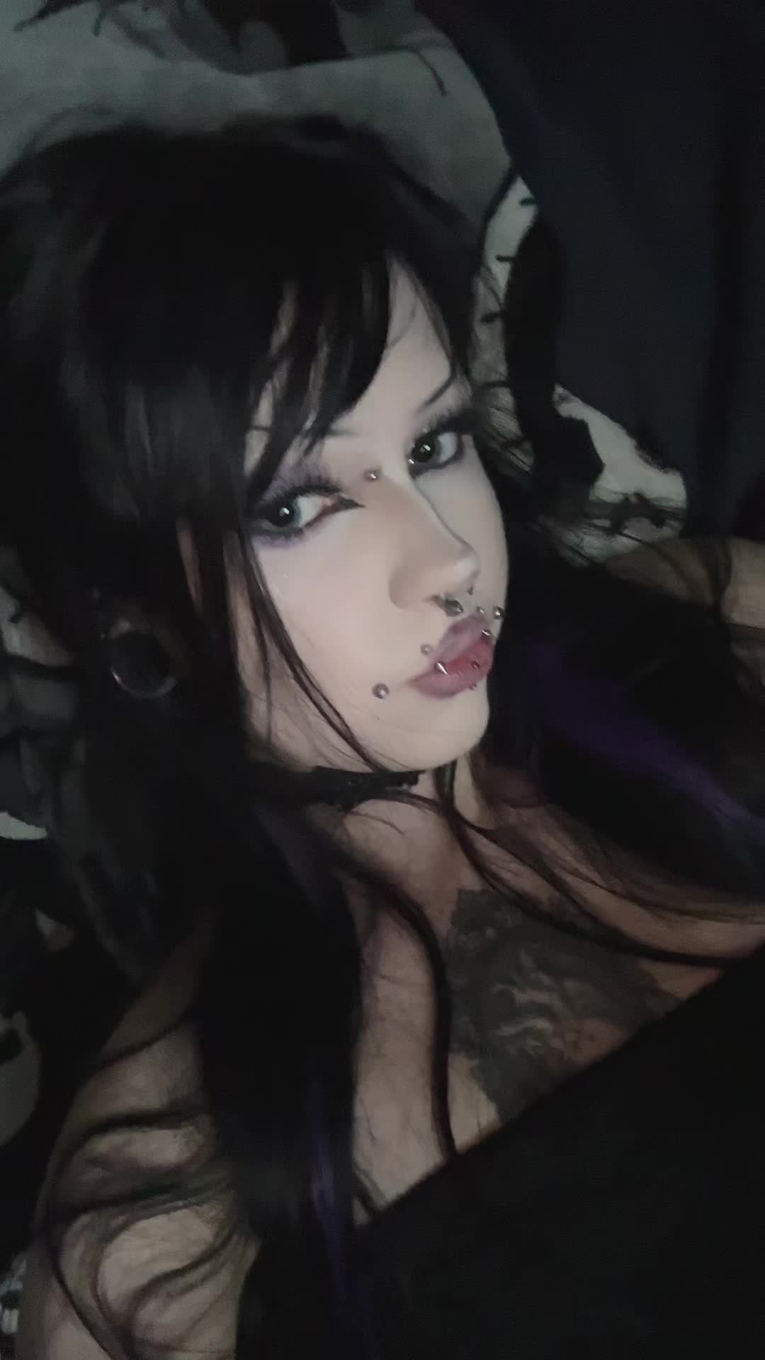 @𝔅𝔯𝔦𝔞𝔫𝔫𝔢 🧛🏻&zwj;♀️☥