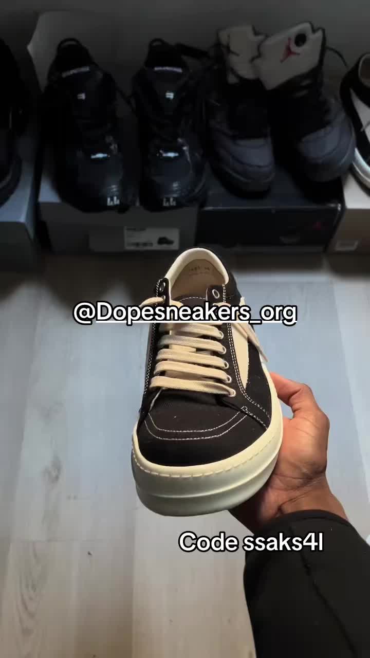 @⃟