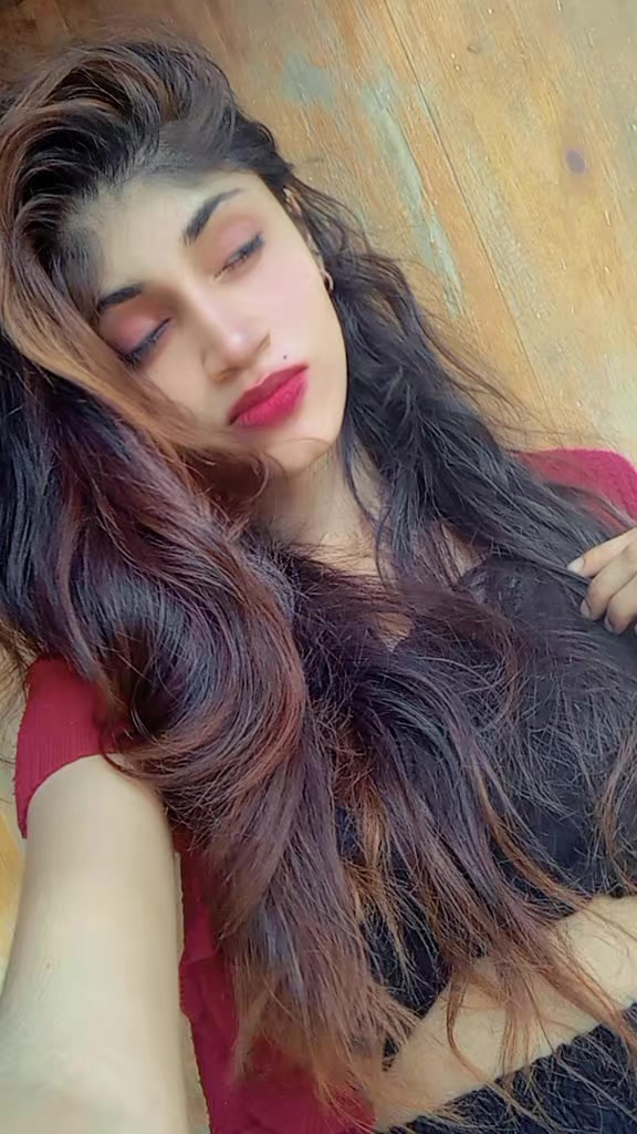 @Dilsha 🧚♱✨🧚