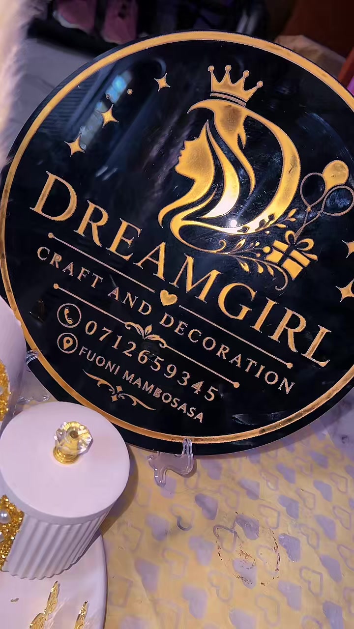 @DreamgirlCraft and decoration