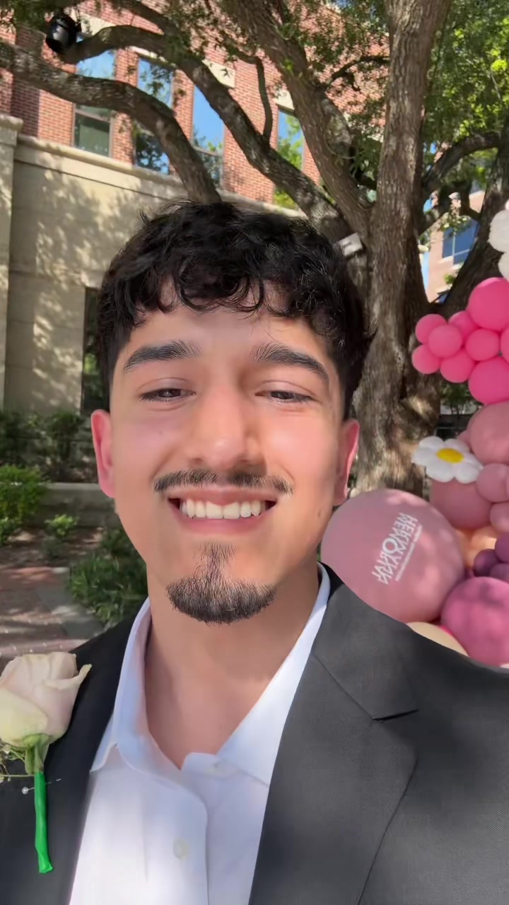 @theresnoee