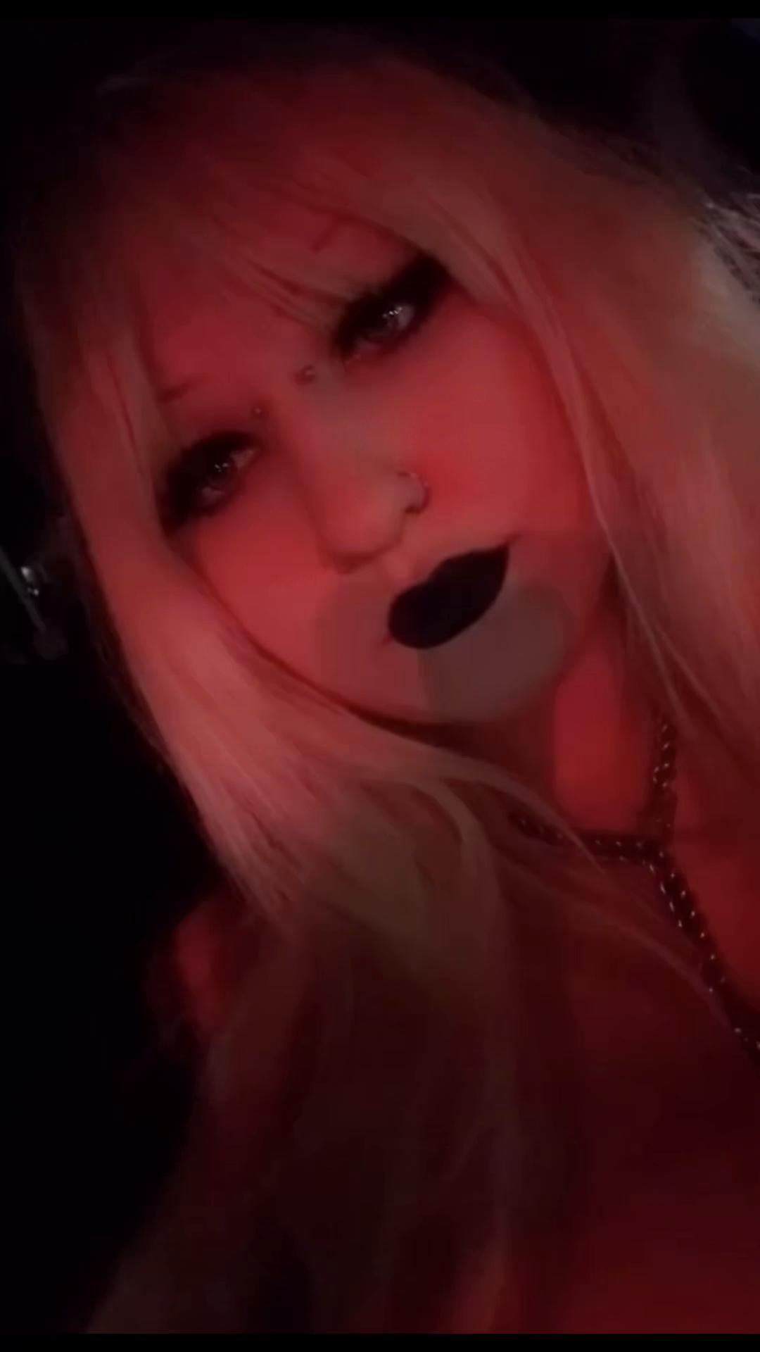 @Cuntvicious