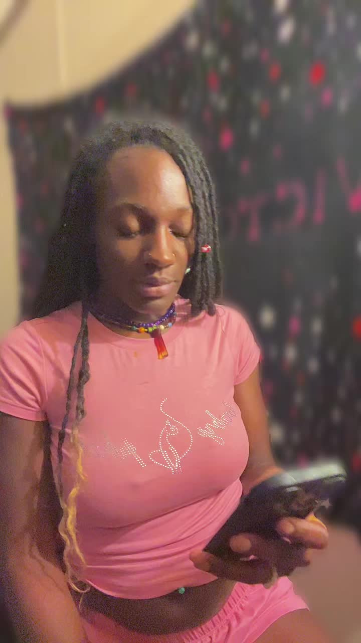 @Bonnnnieee 👑