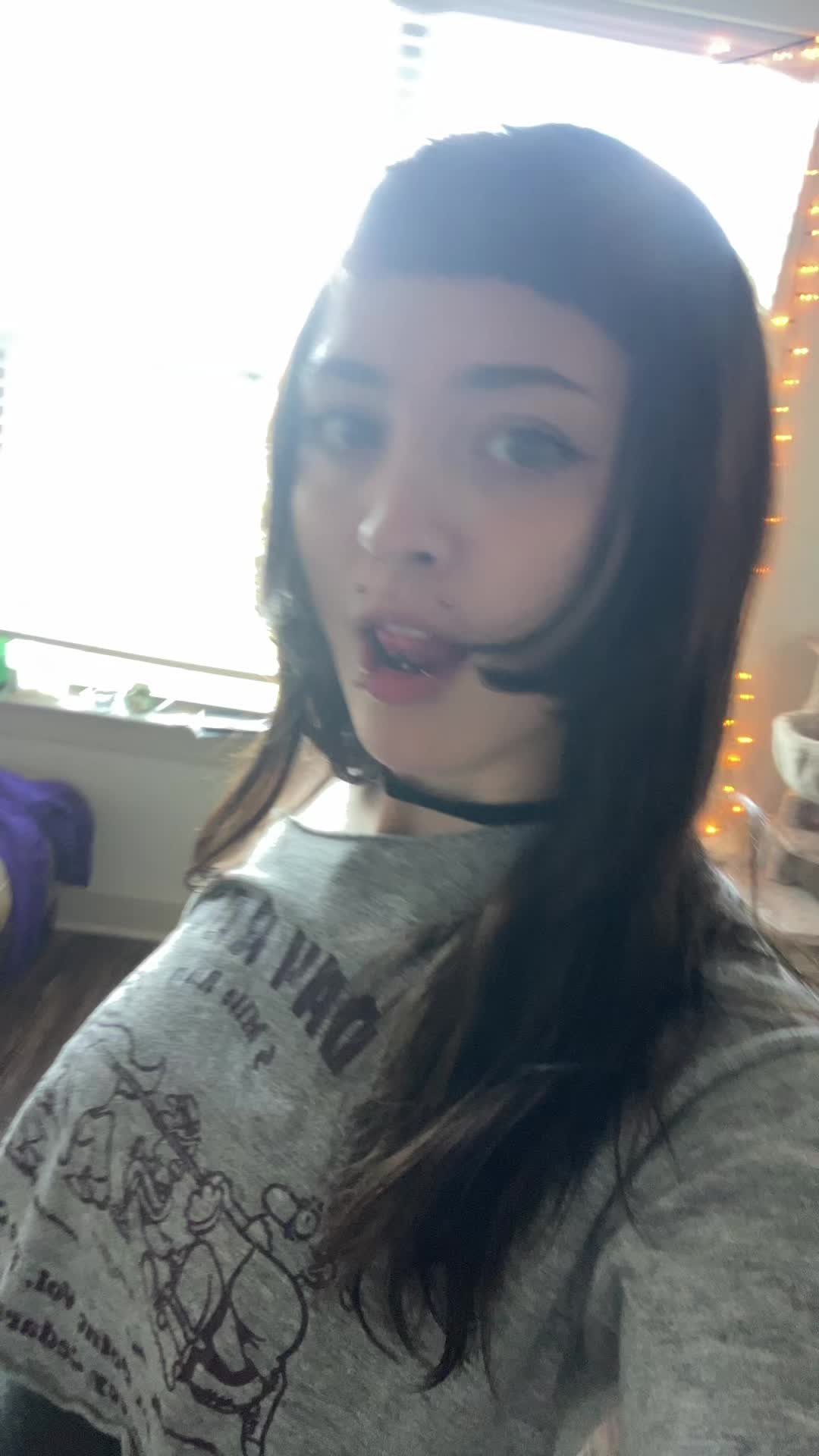 @vviviennnnn