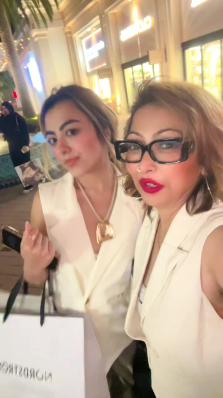@__roshanaap