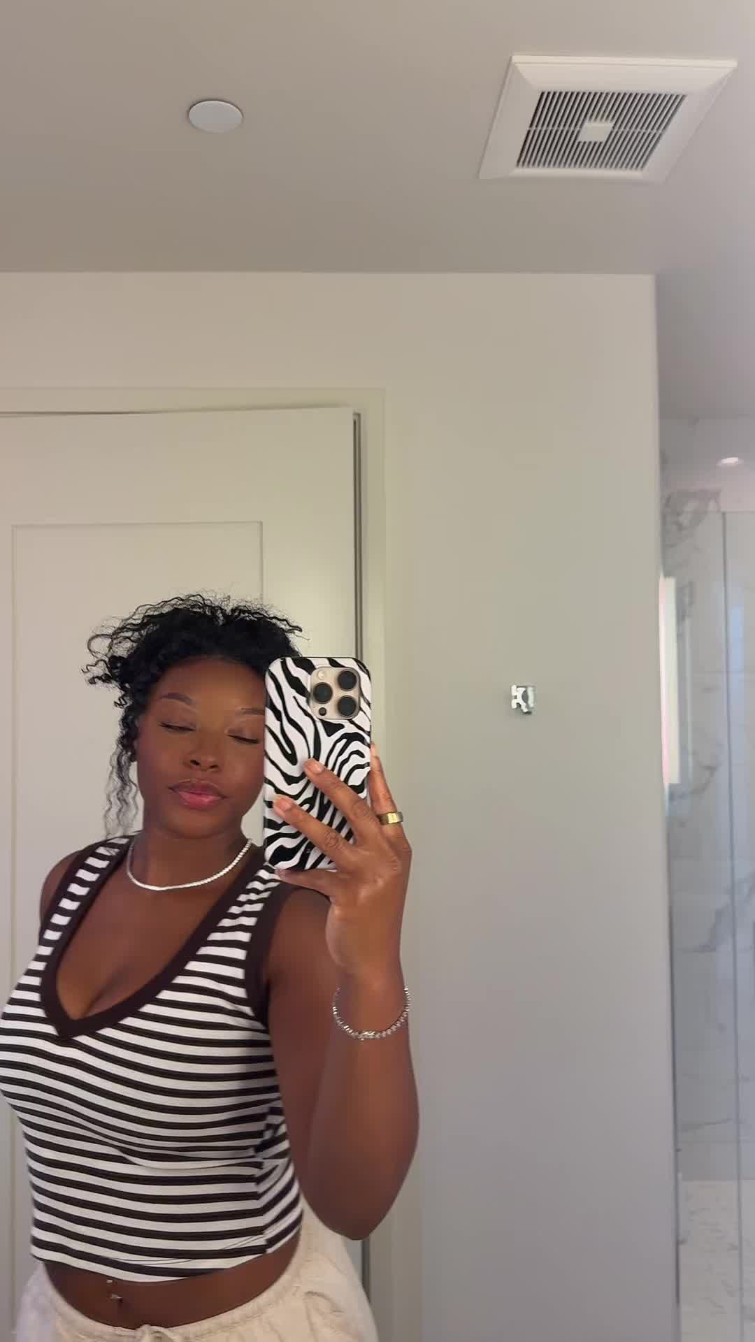 @LaSarah