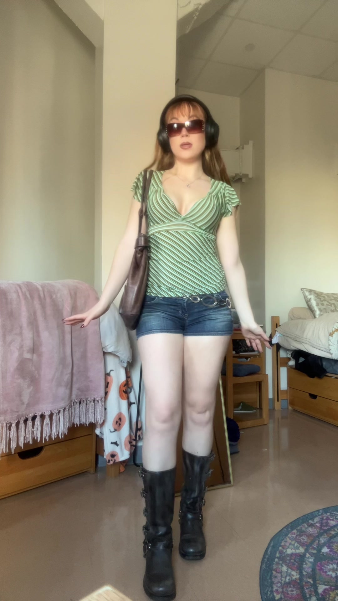 @Ella