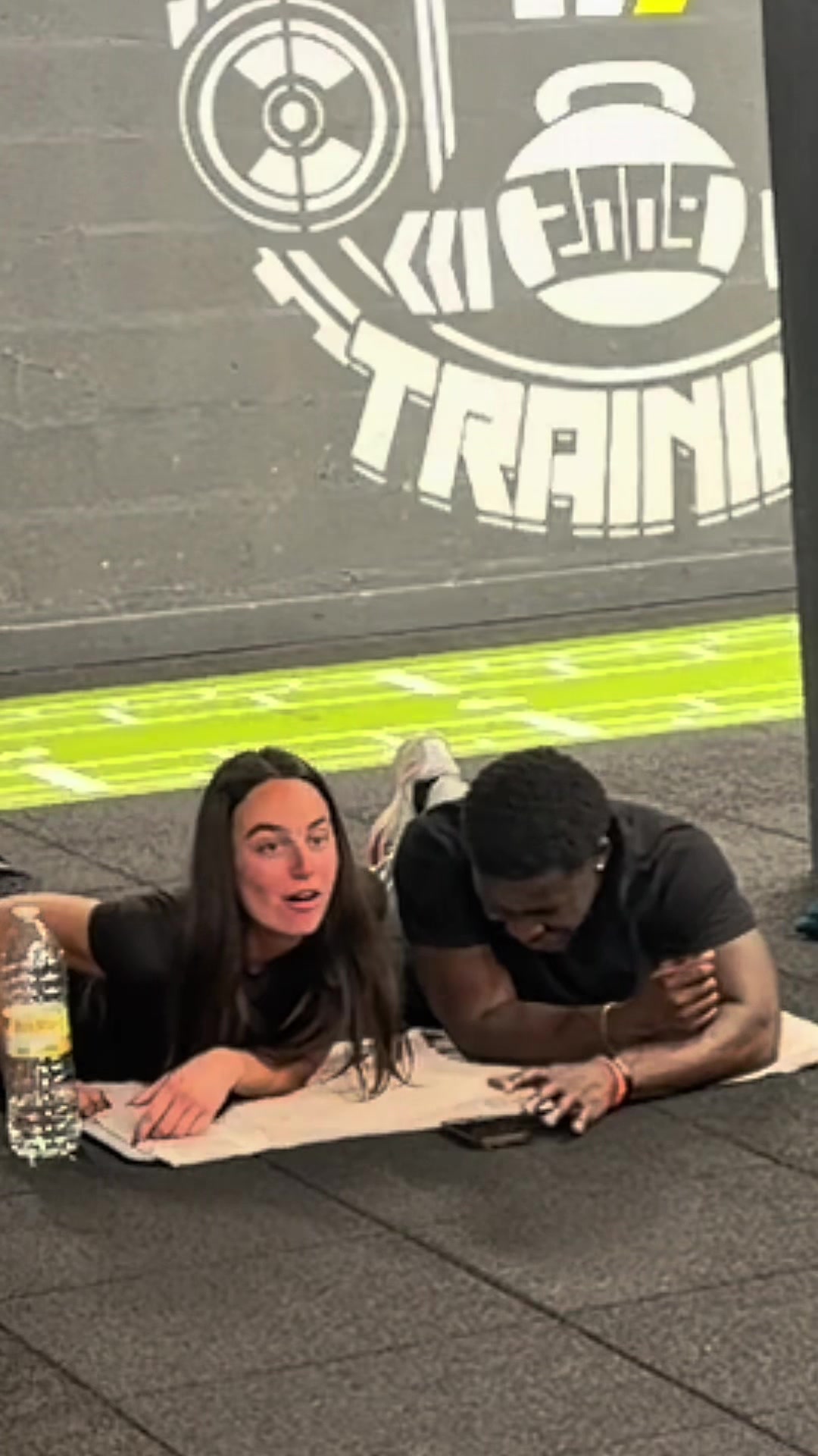 @TheLyonBlackOfficiel