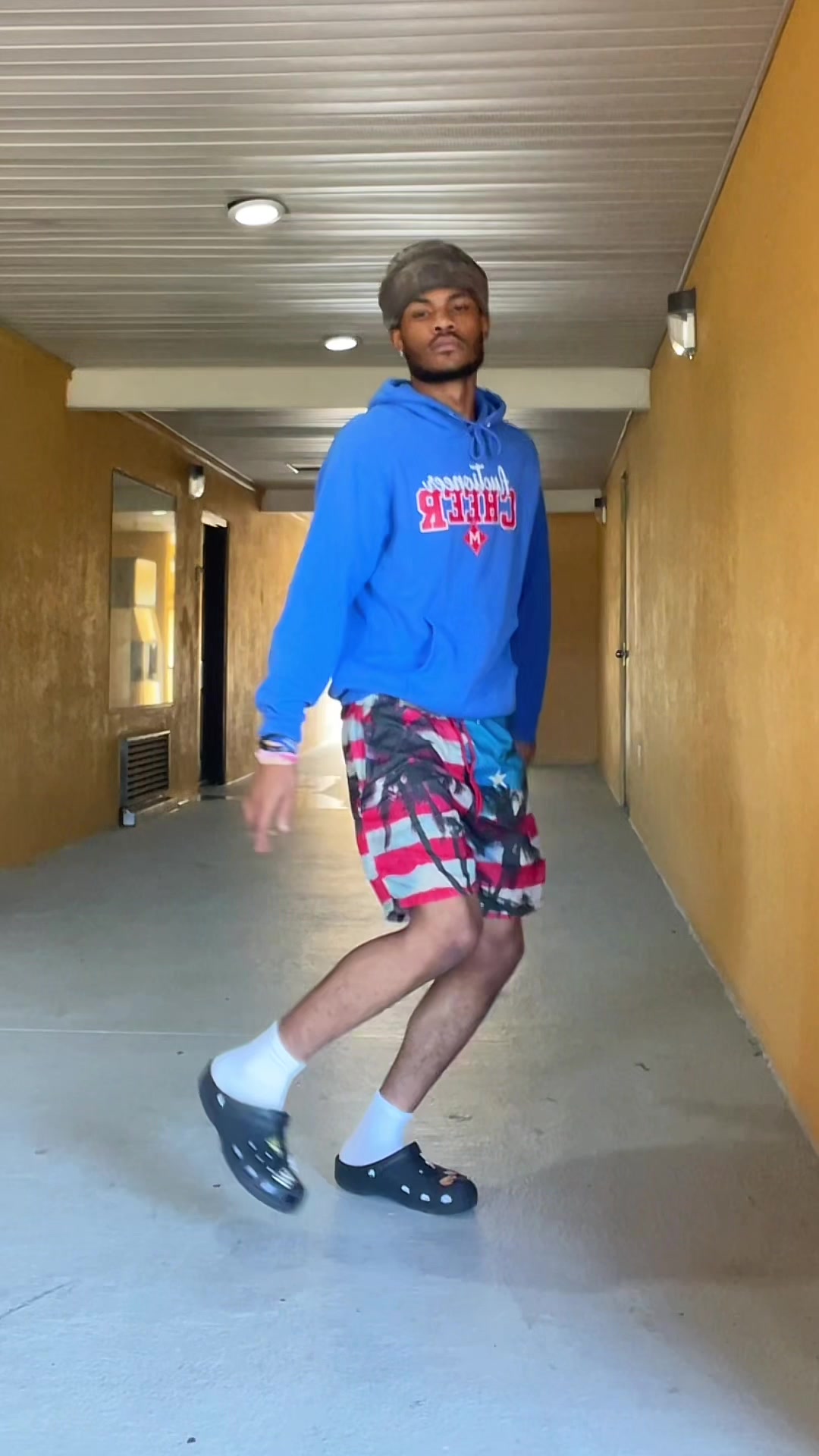 @WhoDis