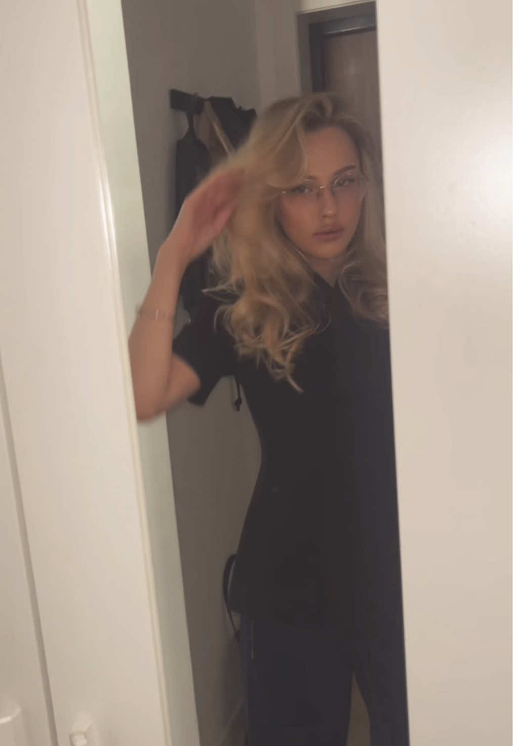 @В.