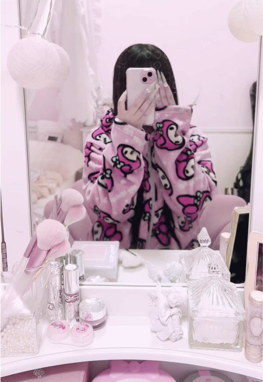@ポメもちゃ〜ᶻ 𝗓 𐰁 · .