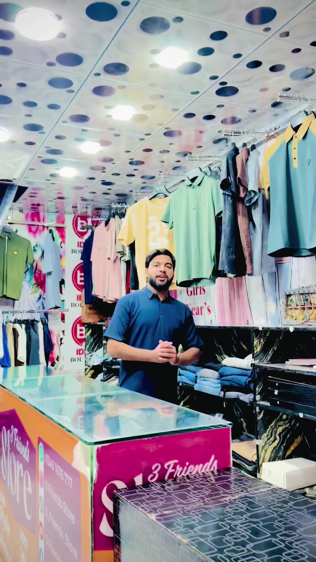 @3 friends store