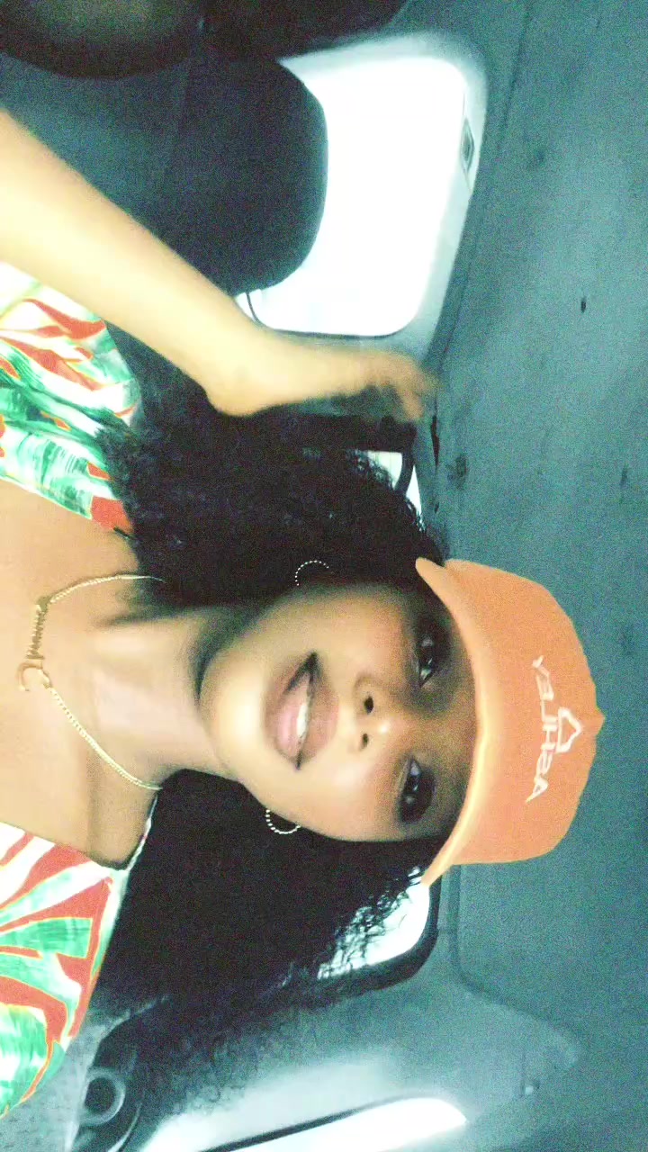 @T🌸y🍫r🍁a✨