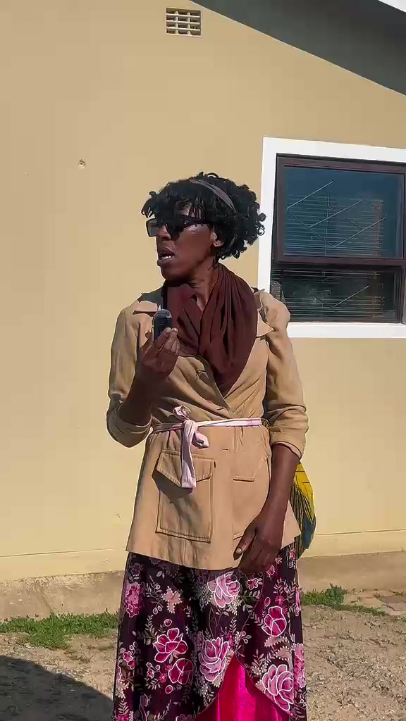 @Nqanqa