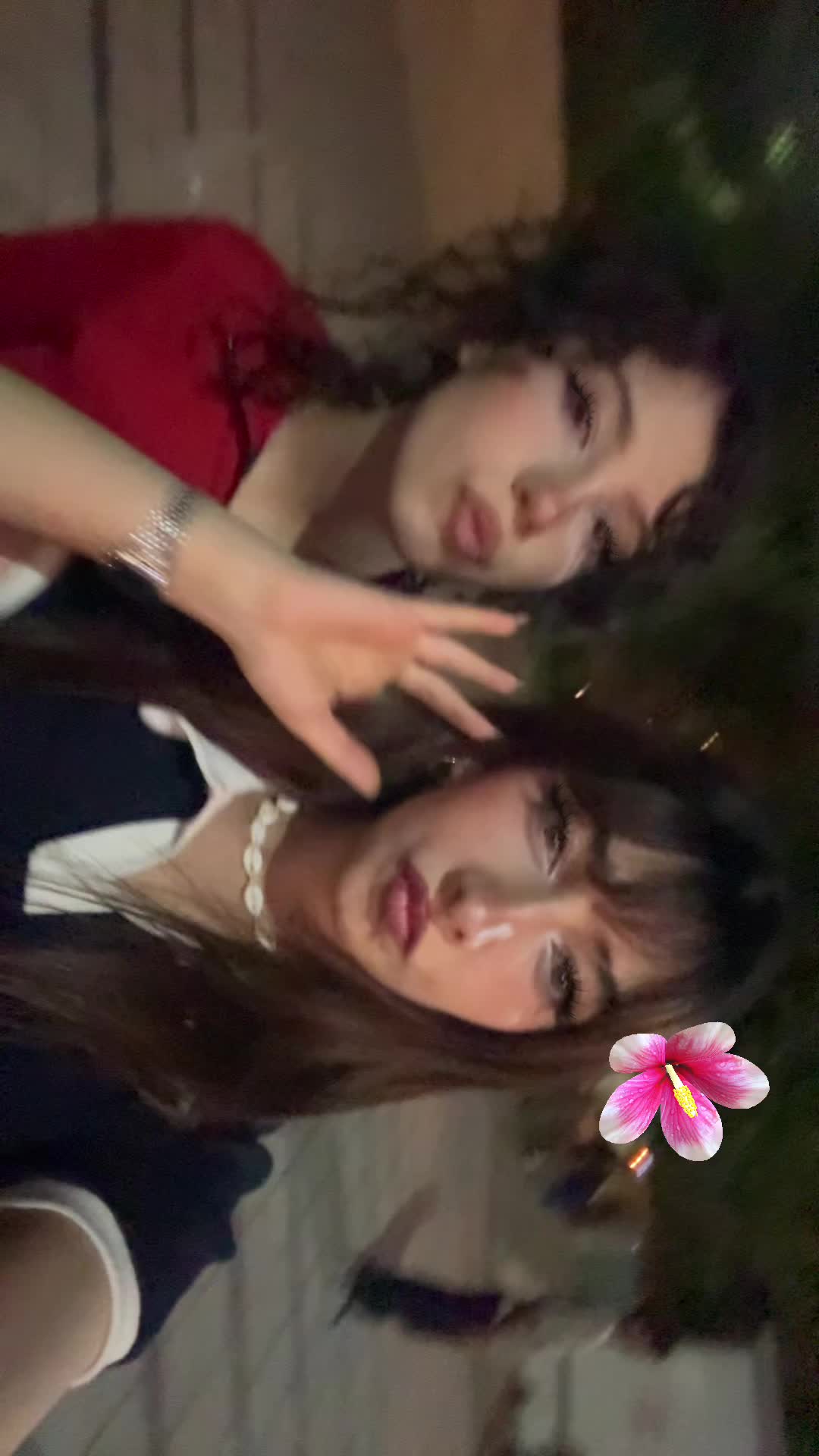 @روژآن