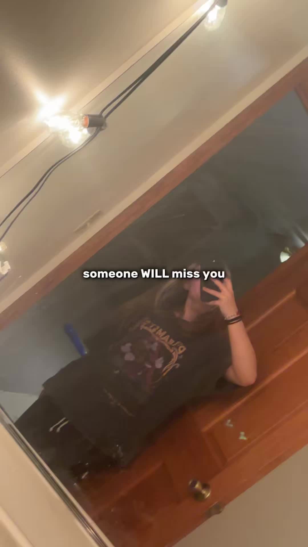 @🖤