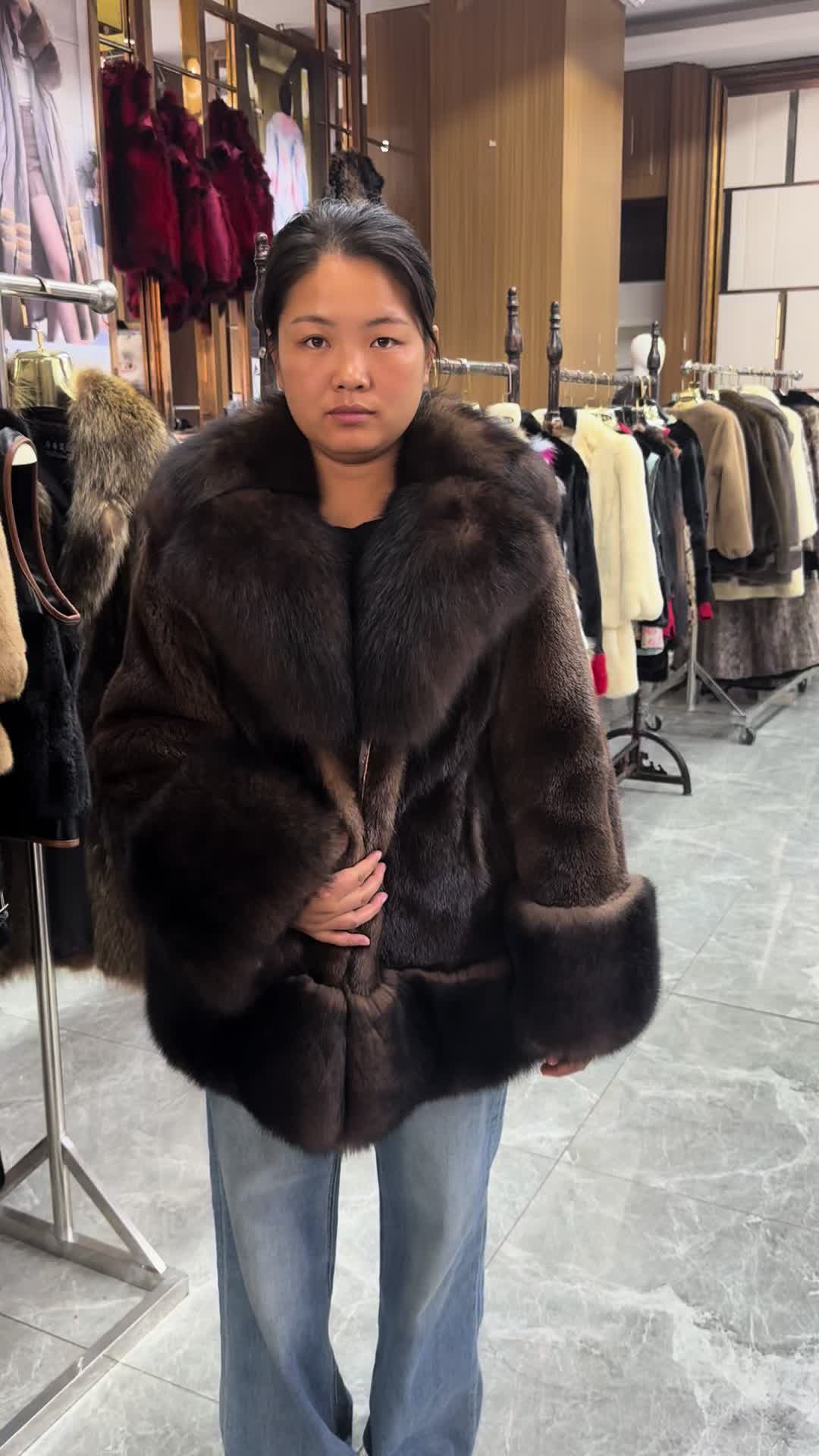 @(Md)fur clothing manufacturers