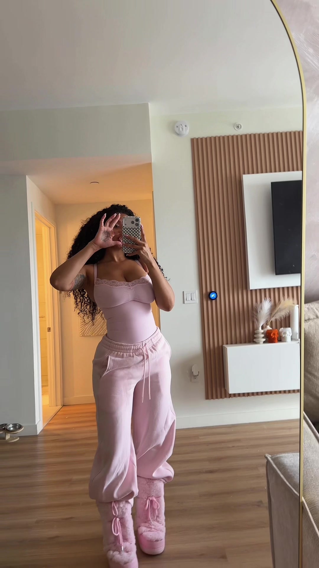 @Ballyy