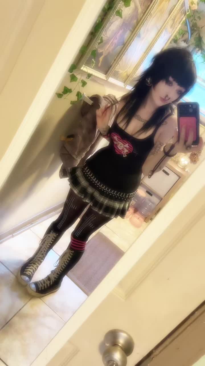 @audreysaysmeow