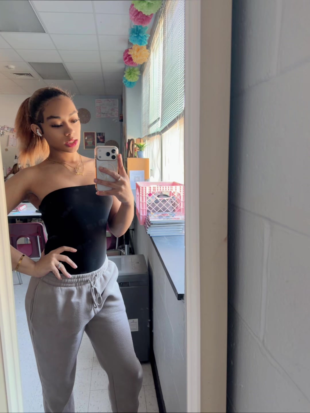 @🧞&zwj;♀️..