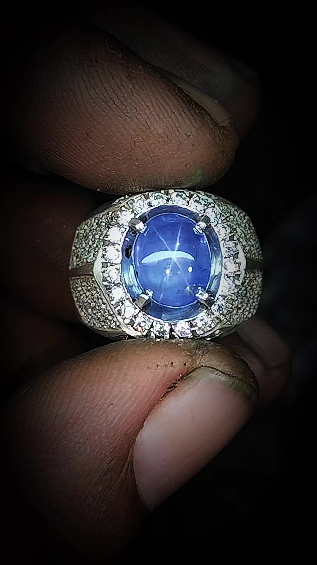 @uzzy gemstone