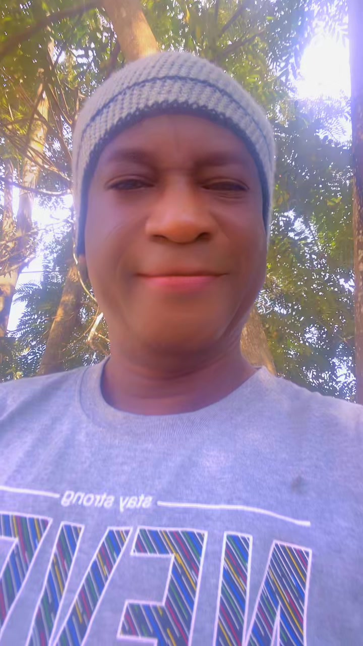 @Adombire
