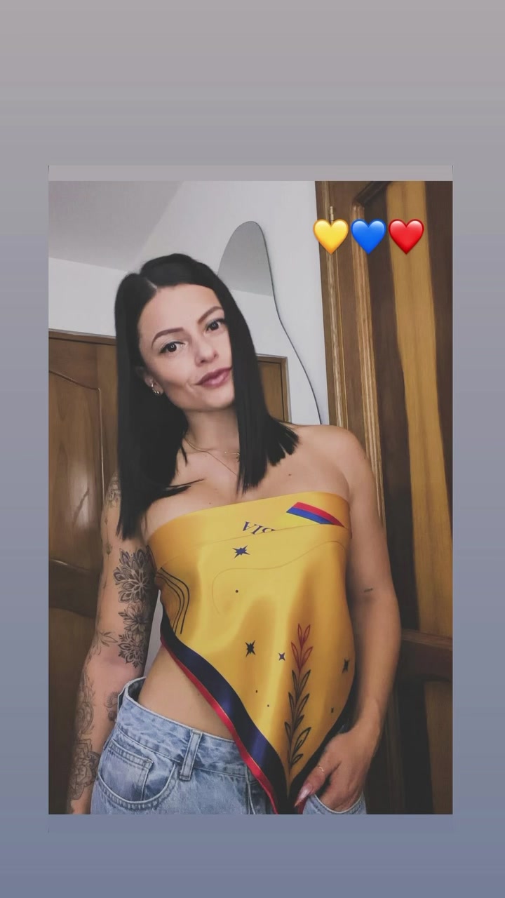 @M&oacute;nica