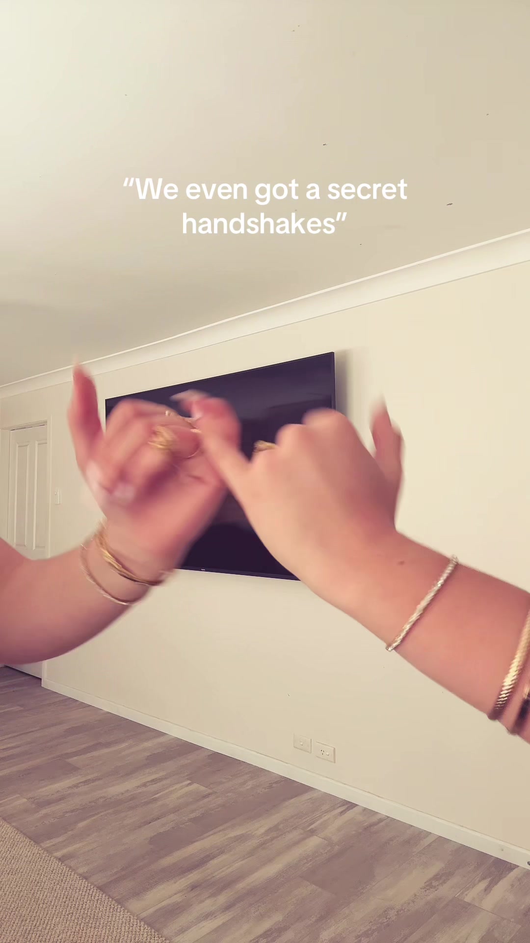 @𝐓𝐰𝐢𝐧𝐬 𝐱