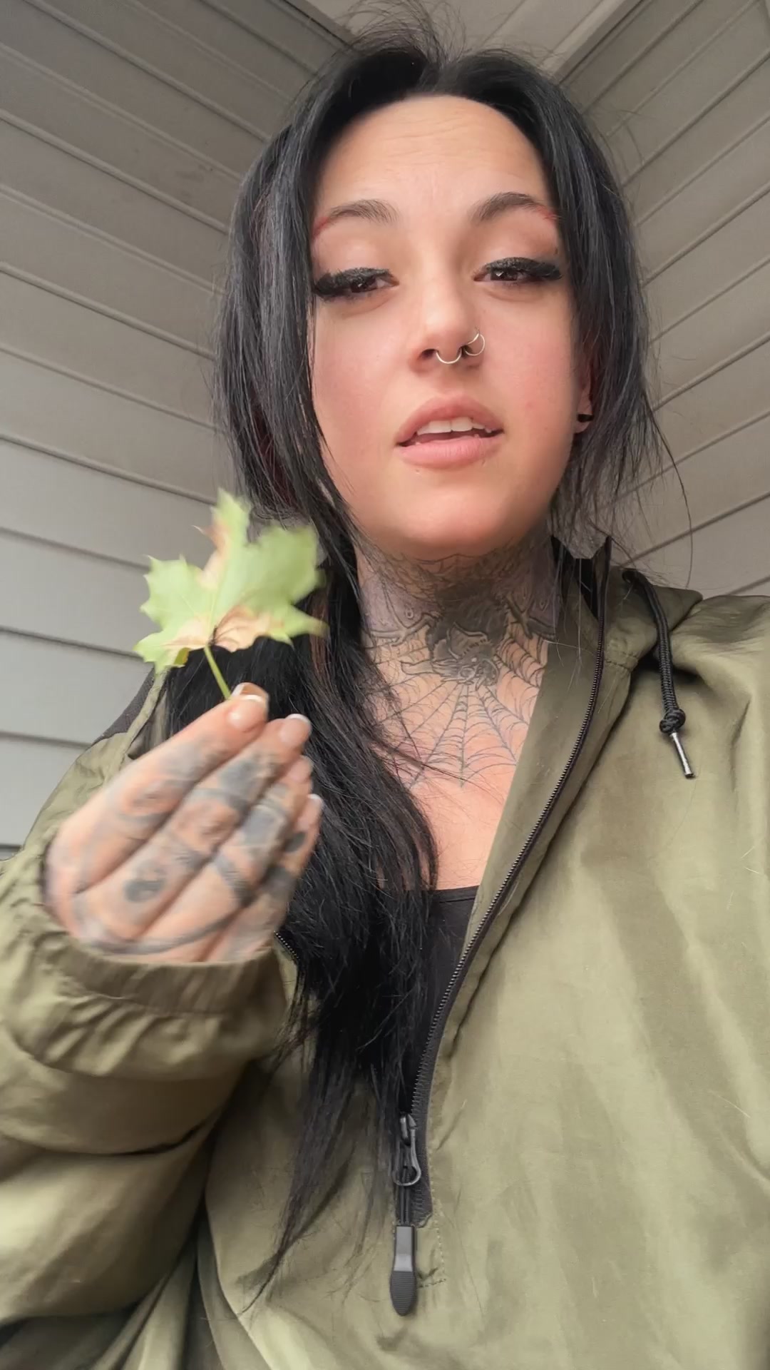 @Lo