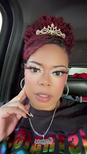 @shaesoexxtra