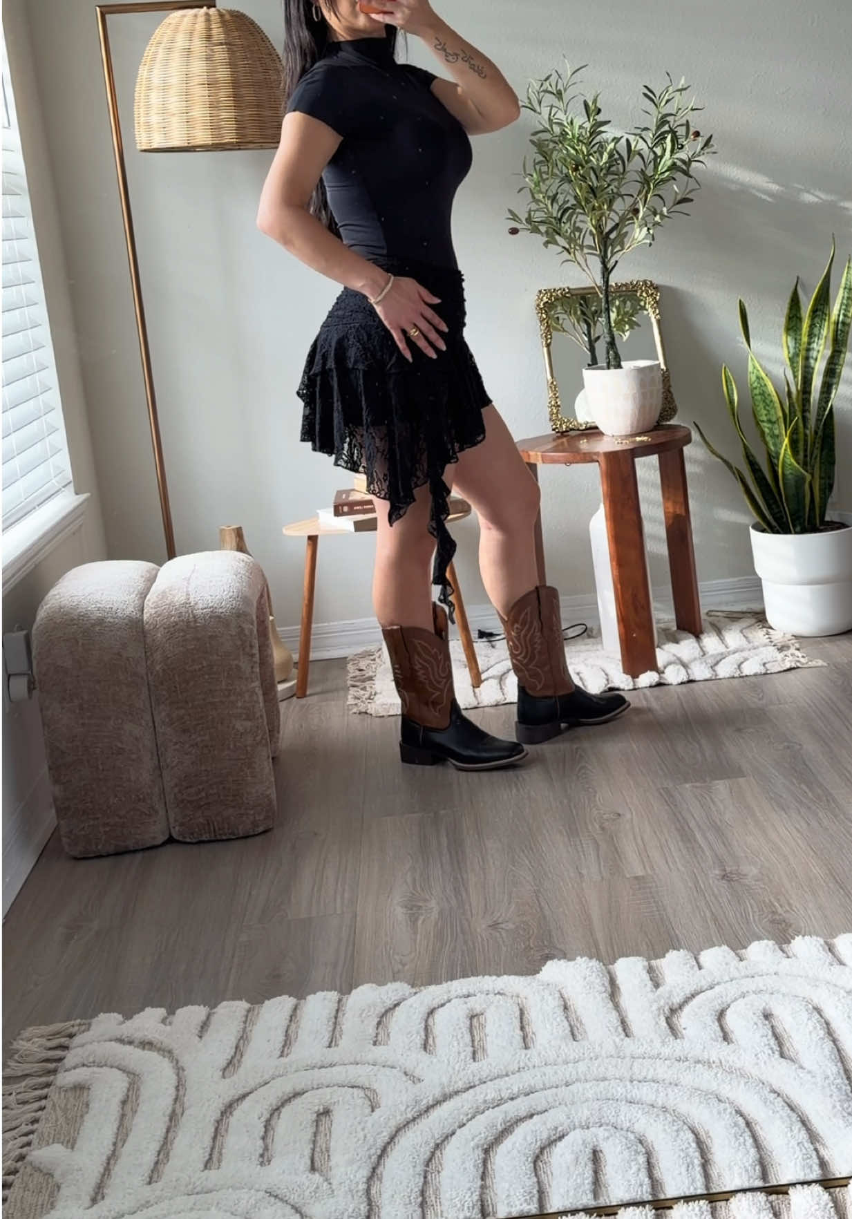 @khanell