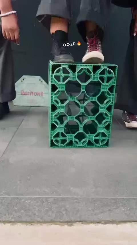 @KaraBow 🦋.