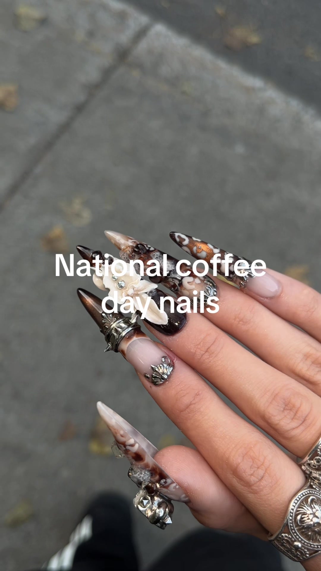 @DIVINE NAILS