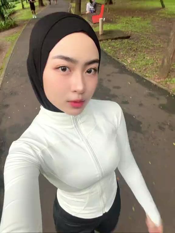 @Azura