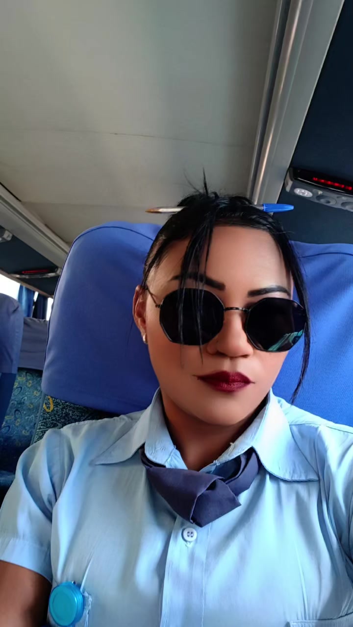 @Anynha Auxiliar de 🚍