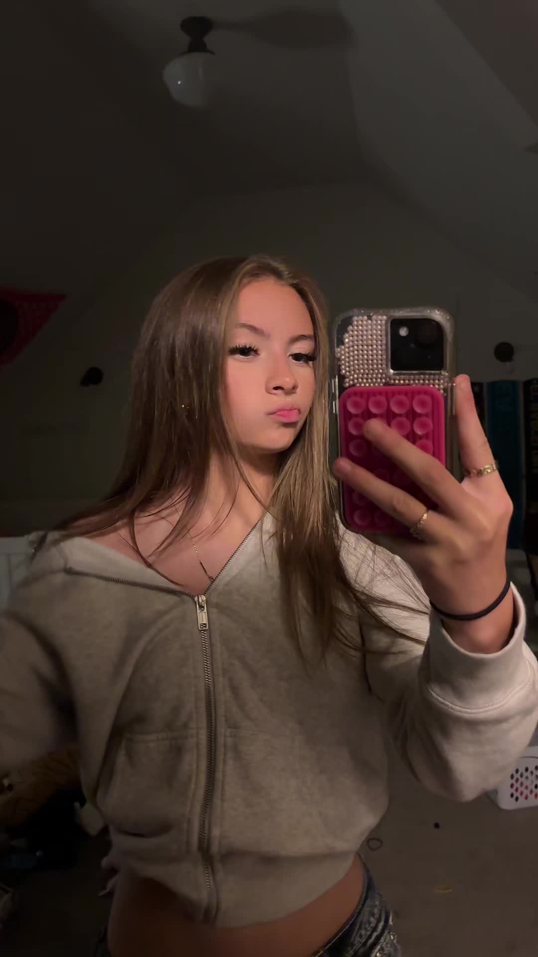 @cc •