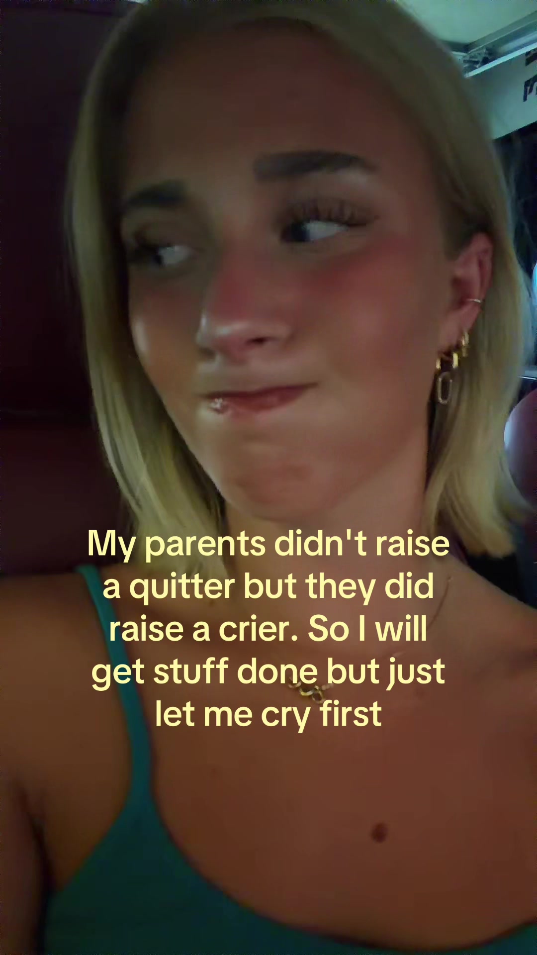 @theelliebarker