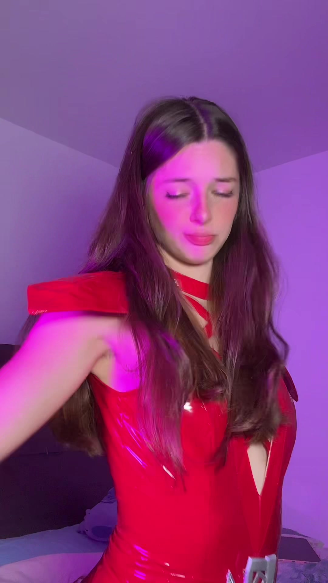 @EllaBloom