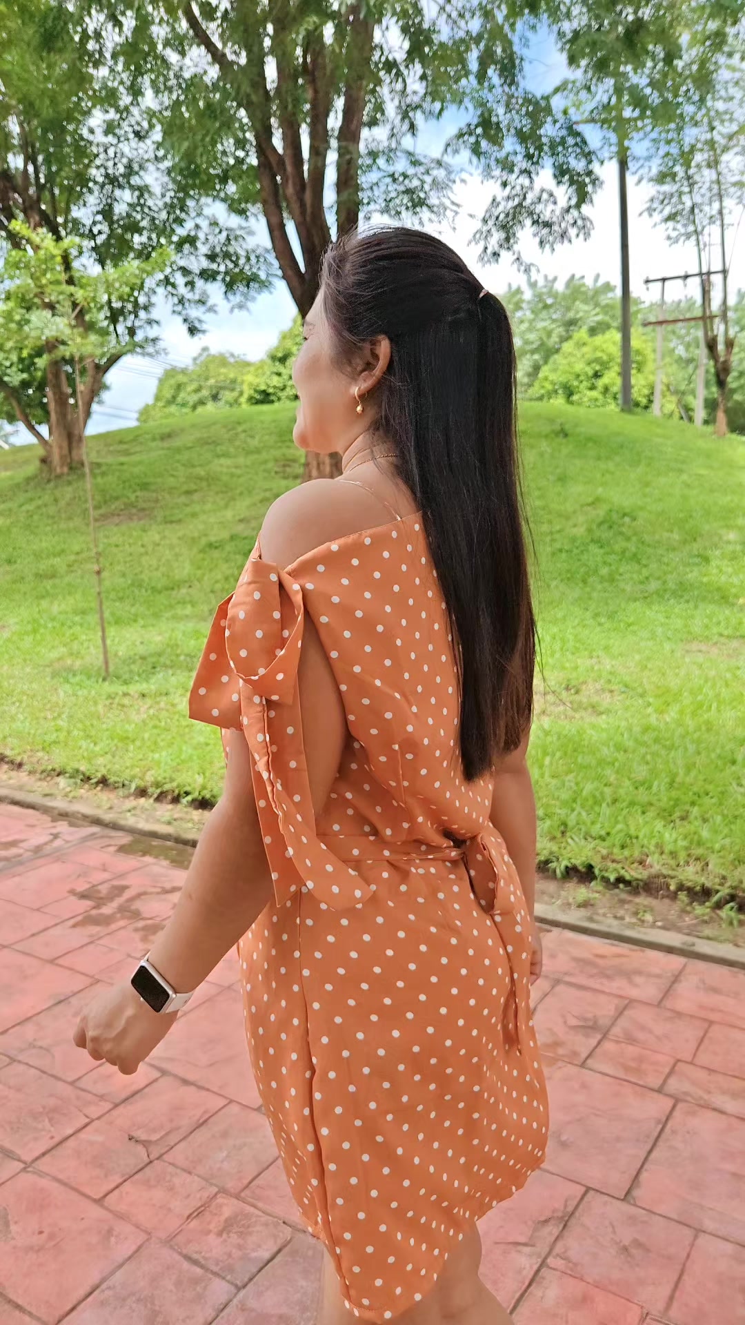 @Song Laypyay Hnin (Official )