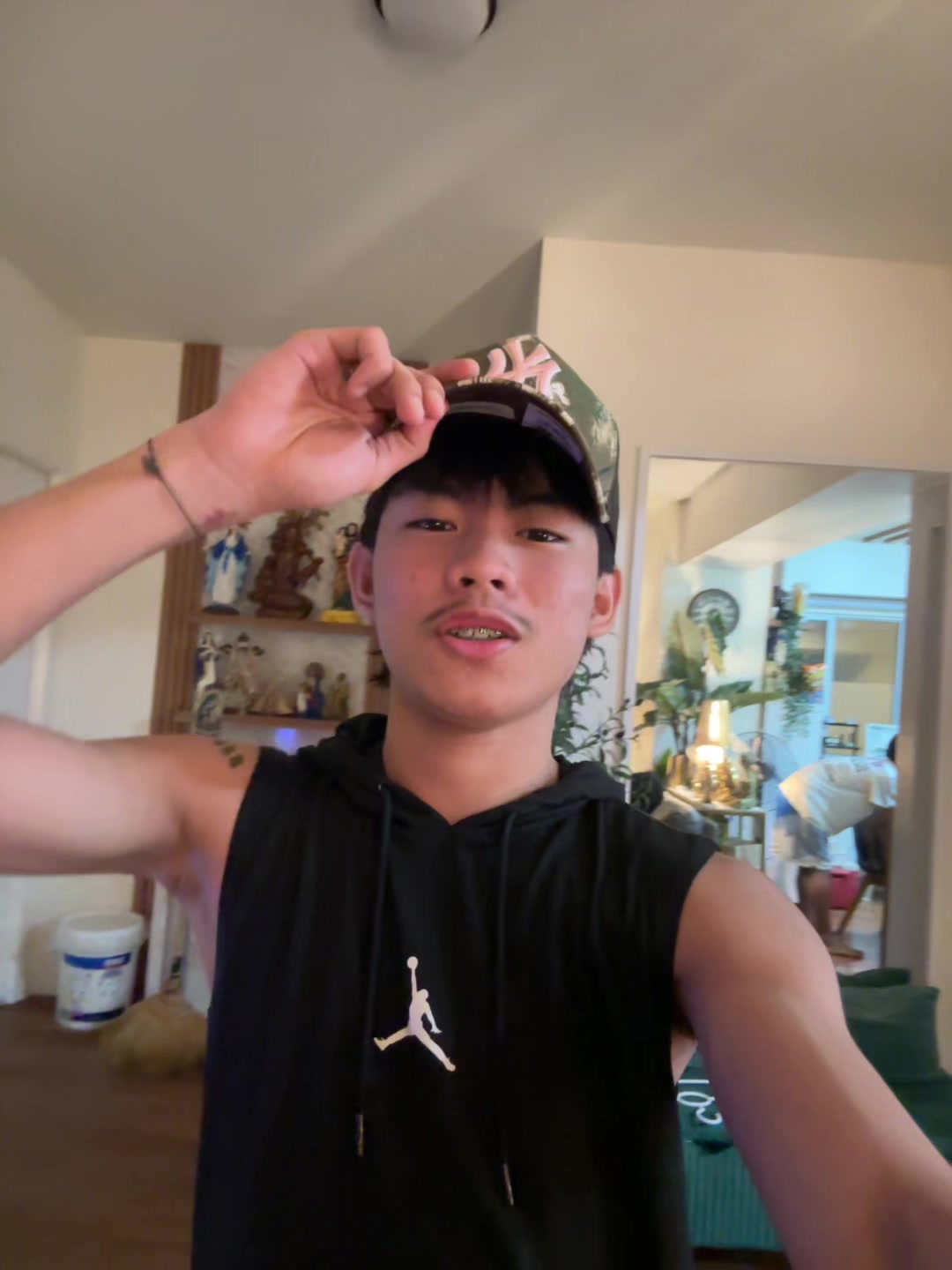 @lvryx