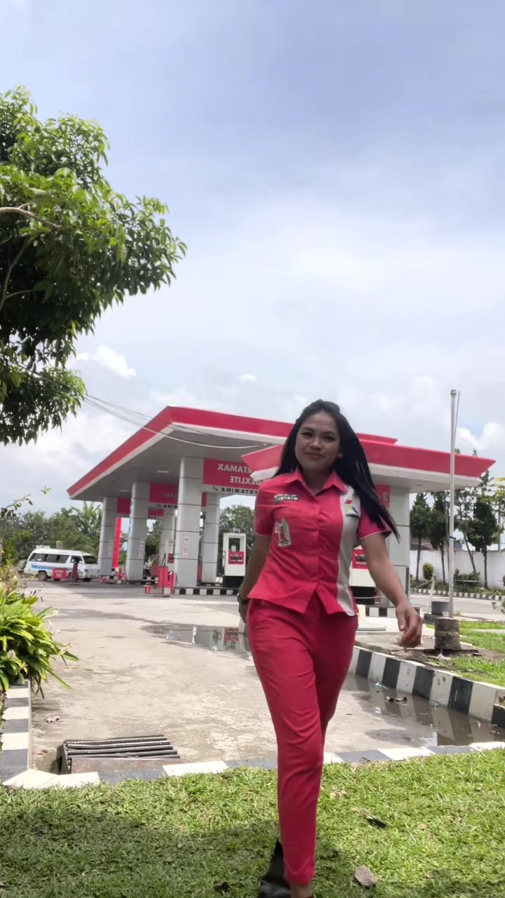 @Cewek pom🤪