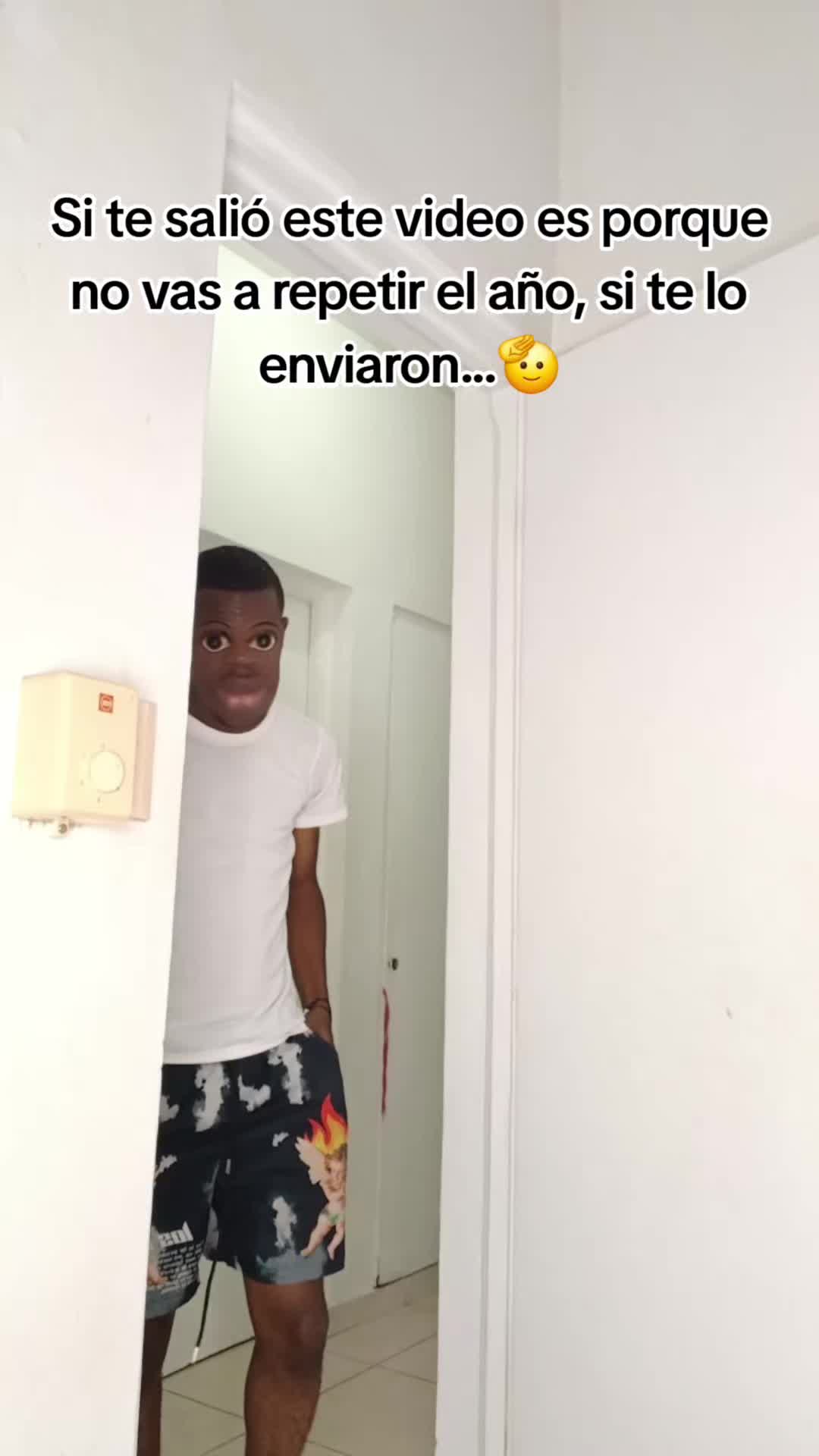 @unprofeconaura 😎