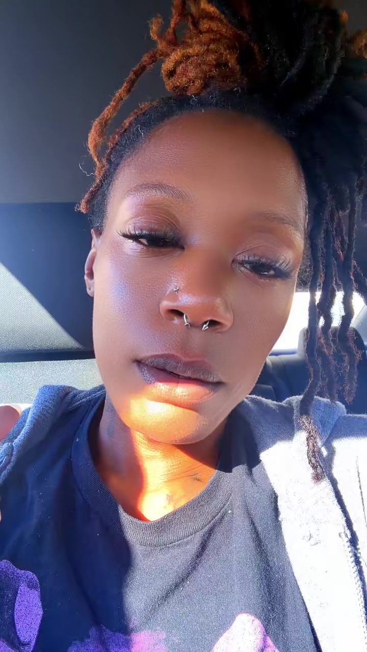 @daqueenzden89