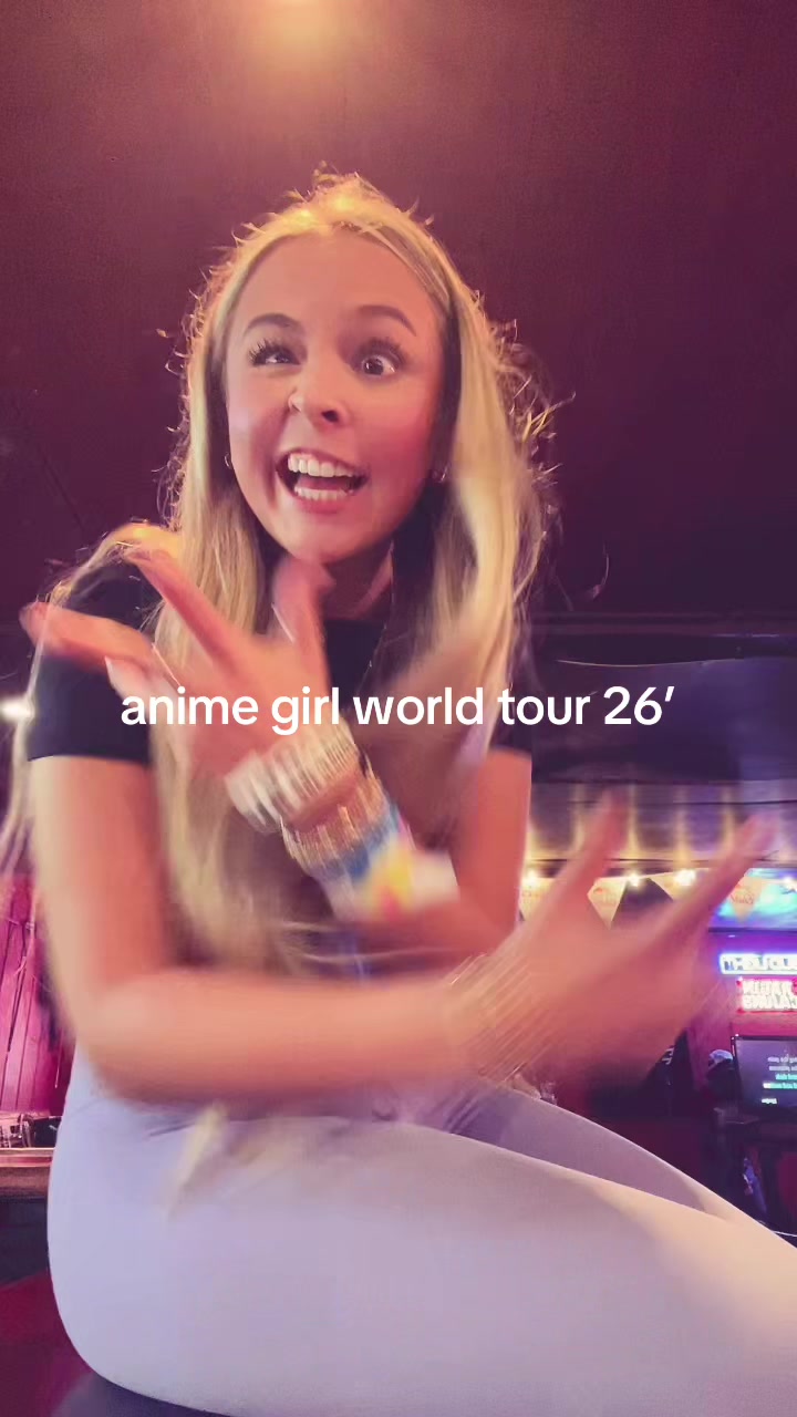 @CHLOMONEY$