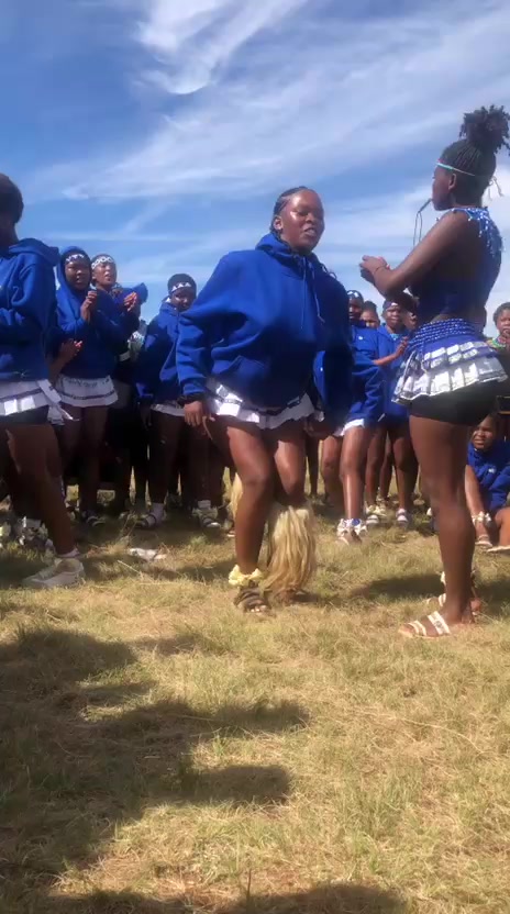 @Nonhlanhla_A_Mjovo