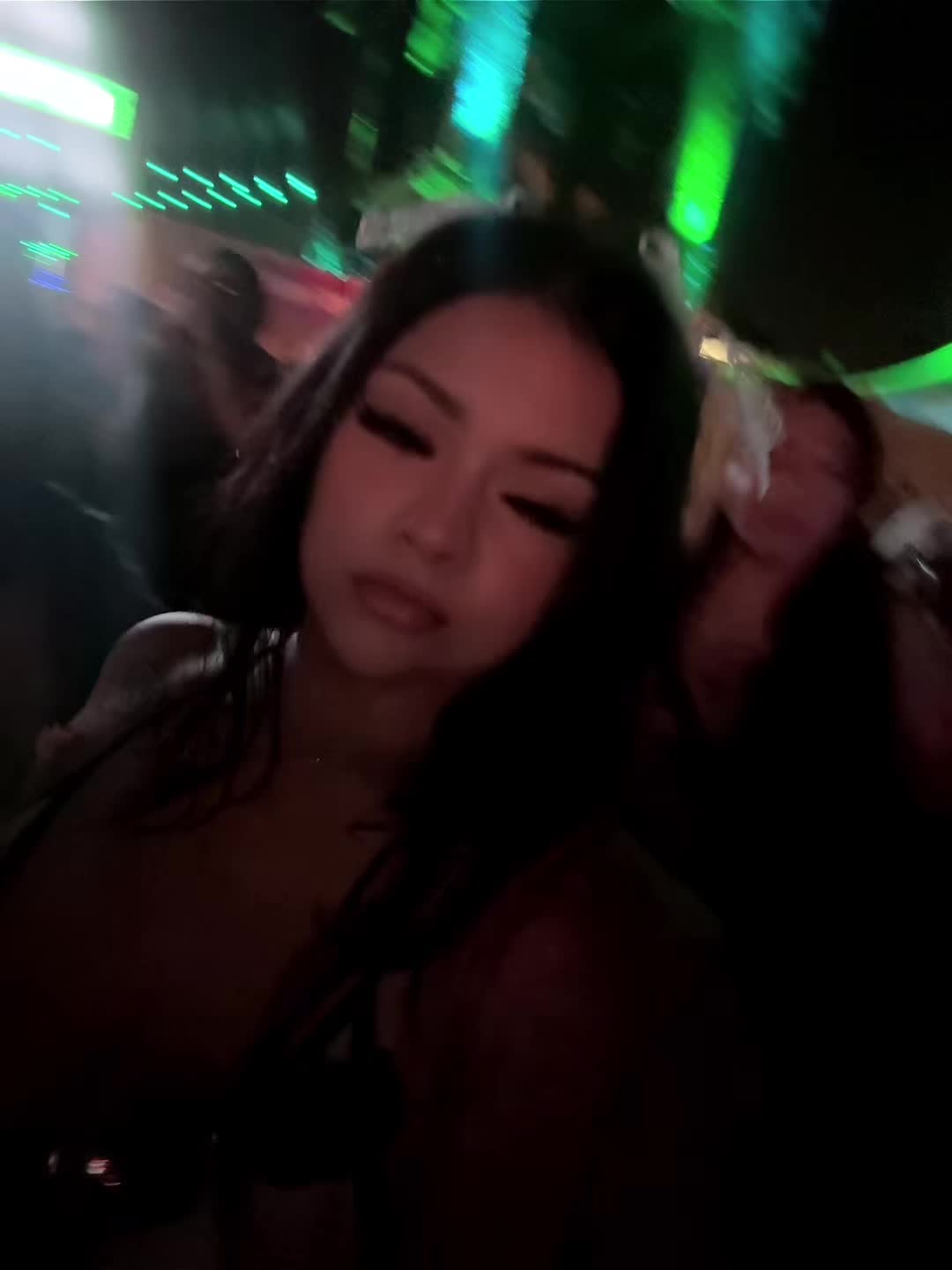 @yæ