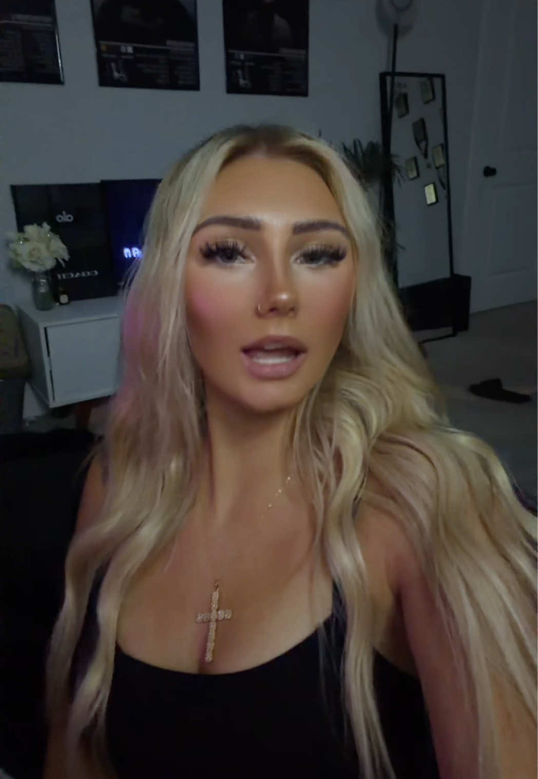 @urfavee_blonde